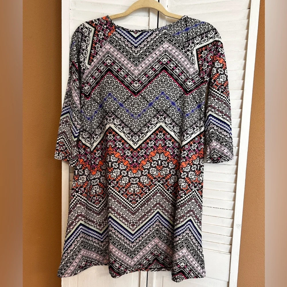 Girls Size 16 Mudd stretchy comfy printed skater dress 3/4 sleeve floral zigzag